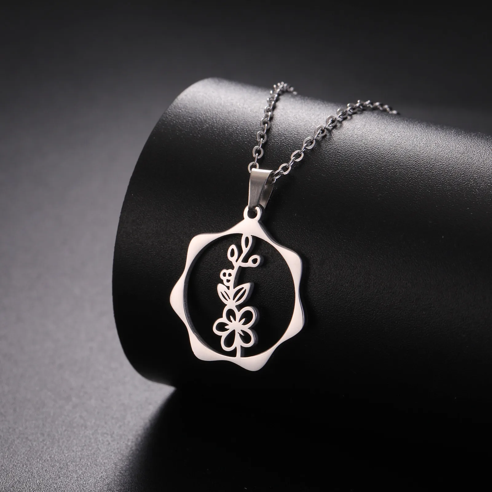 Skyrim Geburtsblumen-Halskette – Birth Flower Necklace Bewertung und Preis